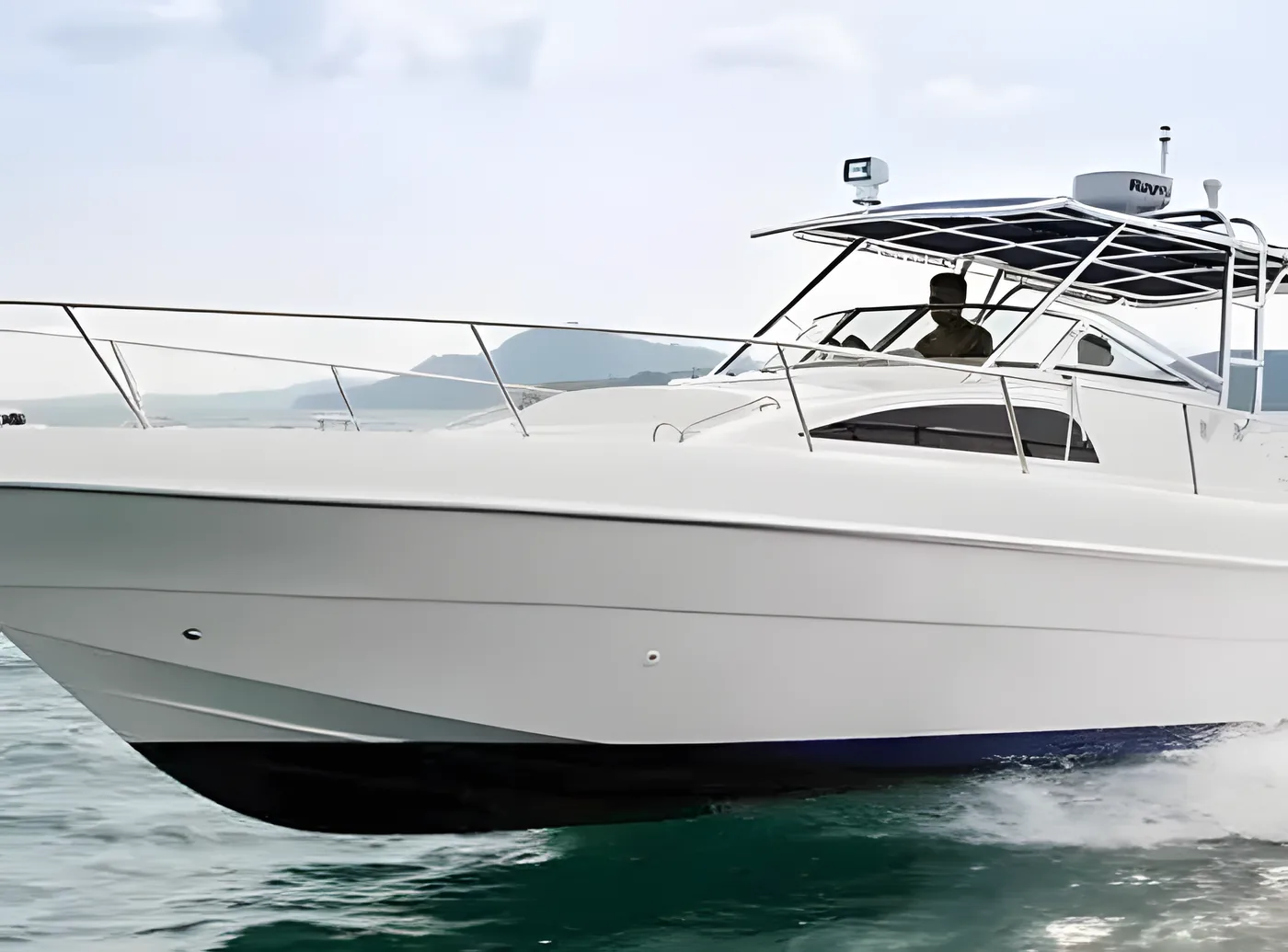Fishing Boat 33 ft — boat trip Abu Dhabi, Butinah Charters