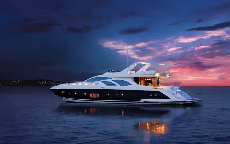 Luxury Yachts And Boats Rental in Abu Dhabi 2