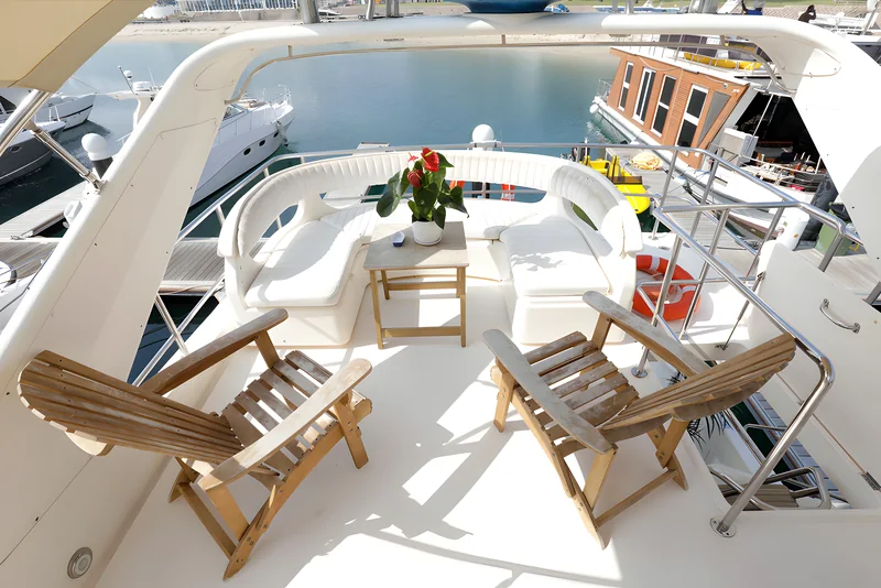 Princess 67: A Luxurious Yacht photo 2