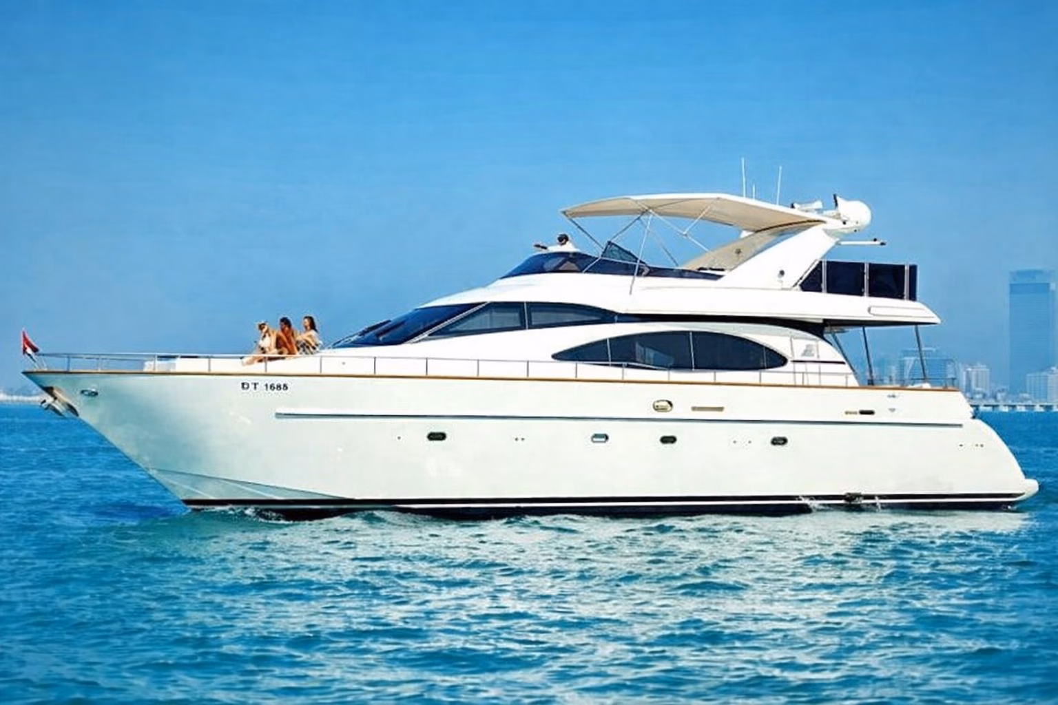 crew boat rental Abu Dhabi